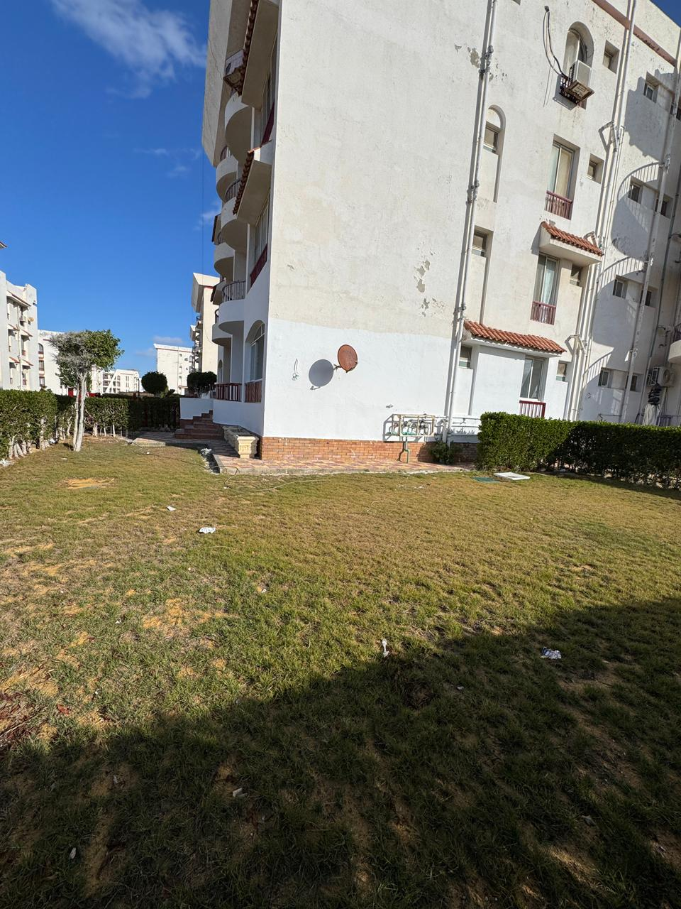 شاليه ارضي بحديقة للبيع بالتقسيط والاستلام فوررري فيو بحر على مساحه 250 متر في قرية بانوراما  بيتش الساحل الشمالي 