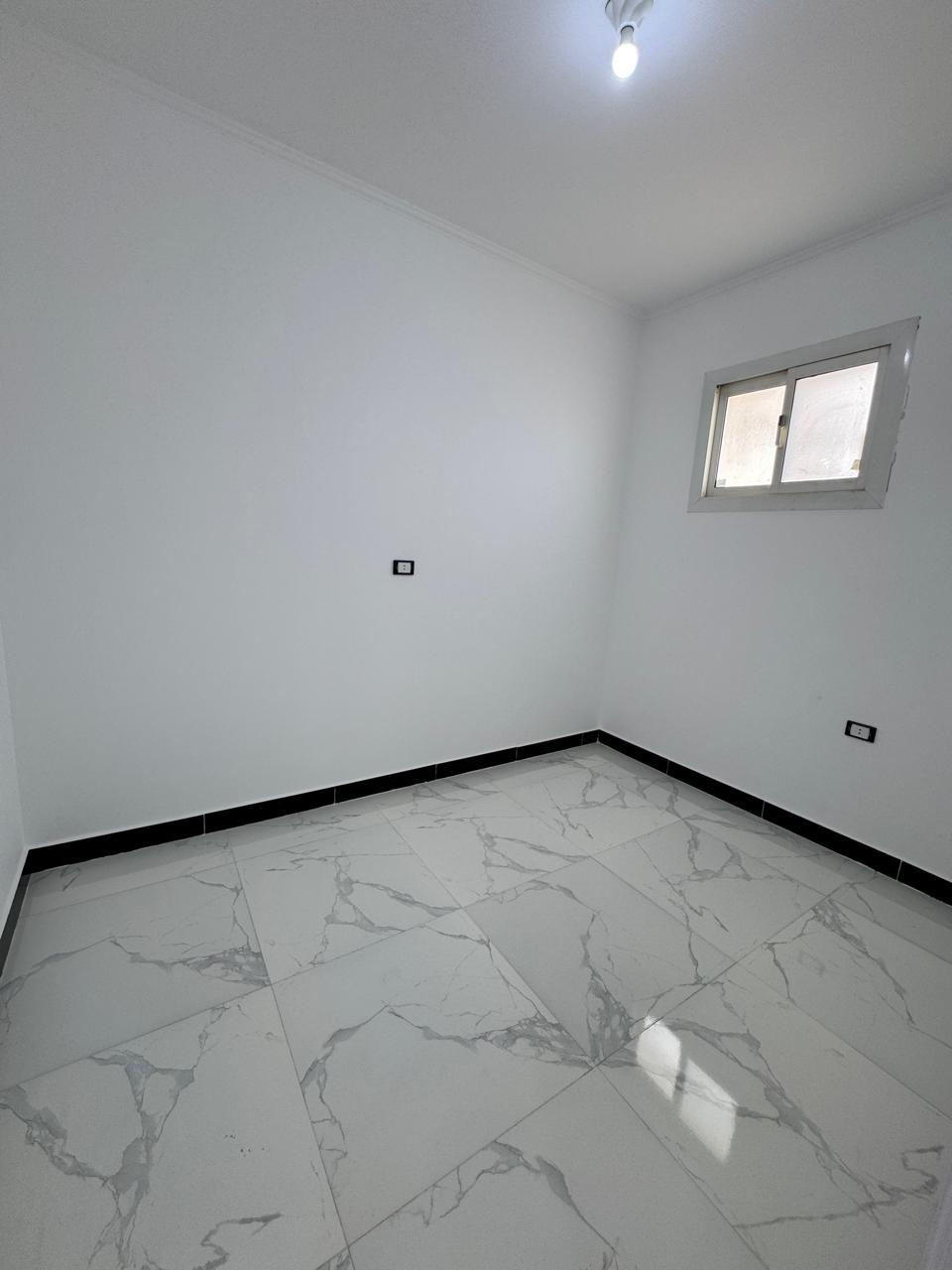 شاليه ارضي بحديقة للبيع بالتقسيط والاستلام فوررري فيو بحر على مساحه 250 متر في قرية بانوراما  بيتش الساحل الشمالي 