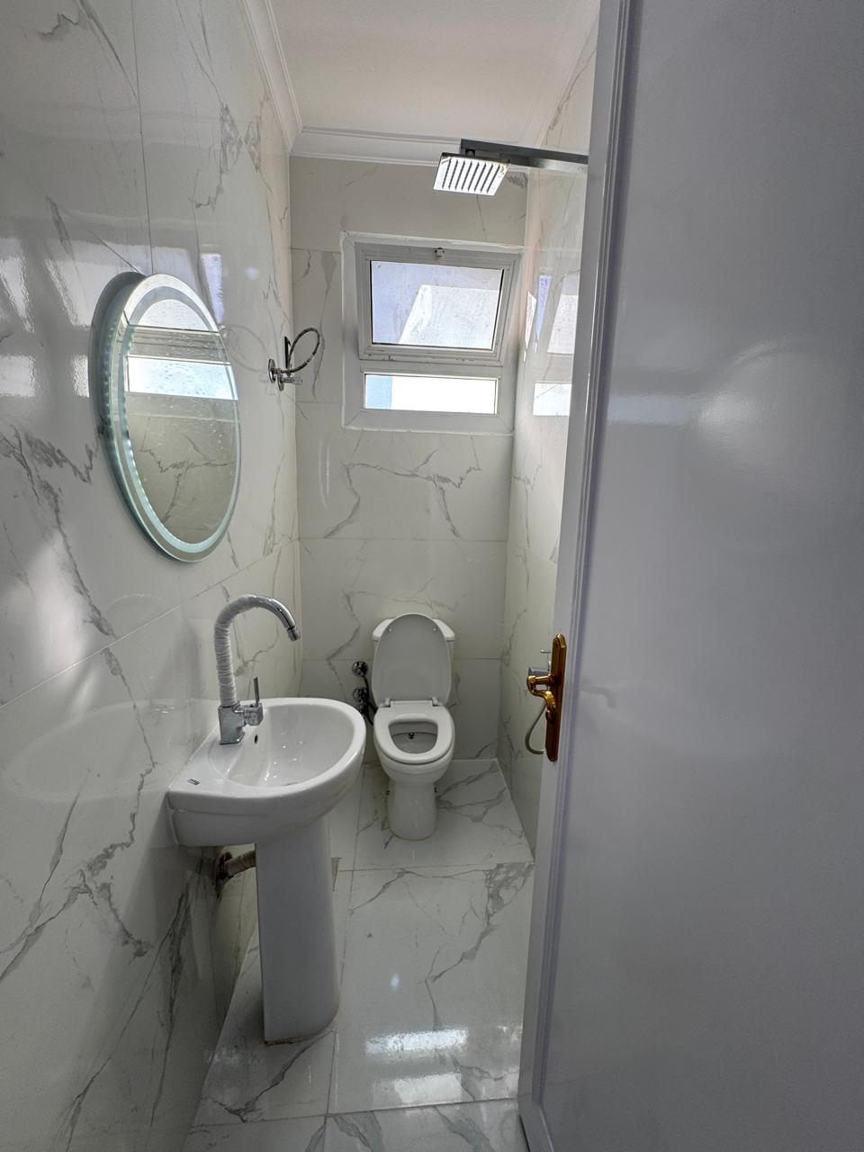 شاليه ارضي بحديقة للبيع بالتقسيط والاستلام فوررري فيو بحر على مساحه 250 متر في قرية بانوراما  بيتش الساحل الشمالي 