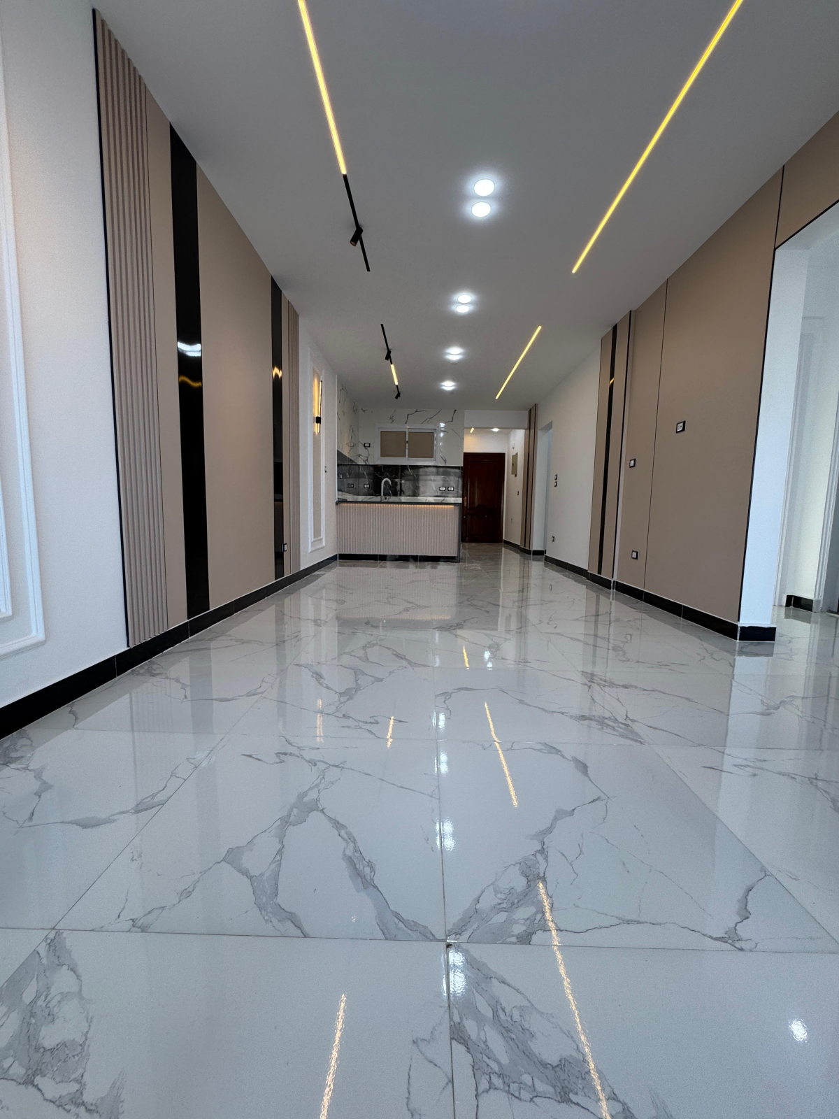 شاليه ارضي بحديقة للبيع بالتقسيط والاستلام فوررري فيو بحر على مساحه 250 متر في قرية بانوراما  بيتش الساحل الشمالي 