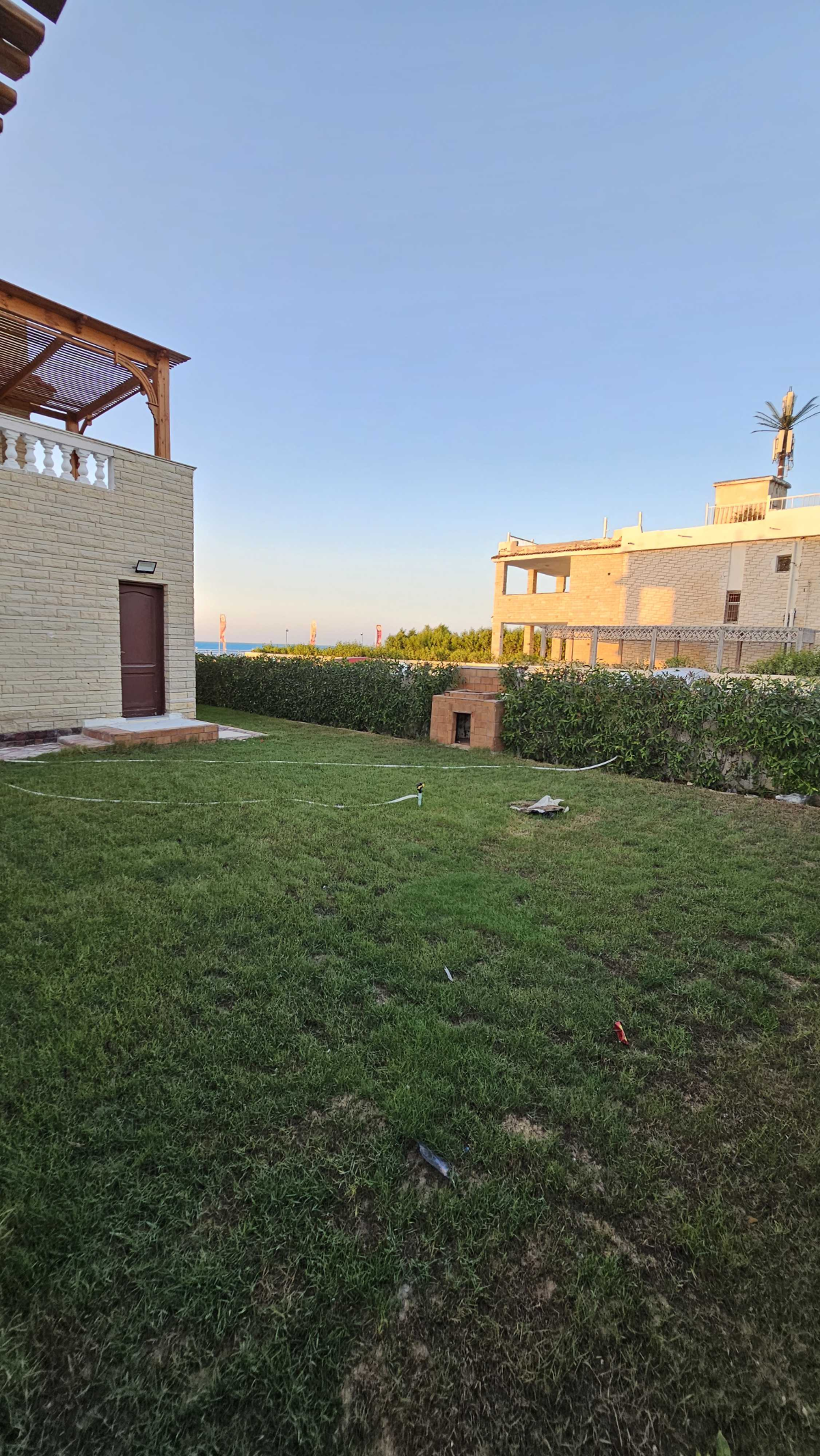 فيلا لقطه للبيع اول صف بحر وحمام سباحه خاص للفيلا بالساحل الشمالي بالتقسيط والاستلام فوررري 