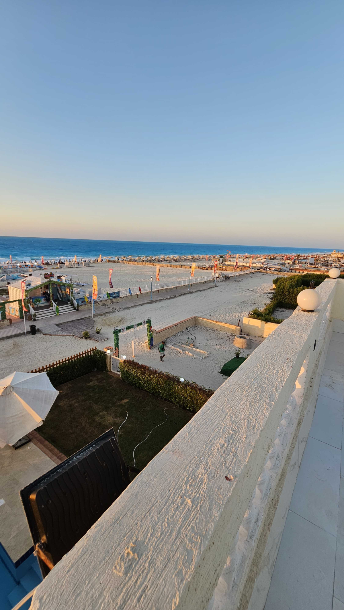 فيلا لقطه للبيع اول صف بحر وحمام سباحه خاص للفيلا بالساحل الشمالي بالتقسيط والاستلام فوررري 