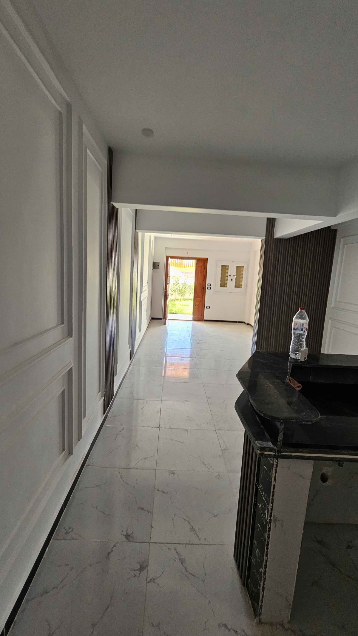 شاليه ارضي بحديقة وحمام سباحه للبيع بالتقسيط والاستلام فوررري في الساحل الشمالي قرية الروضه الكيلو 71