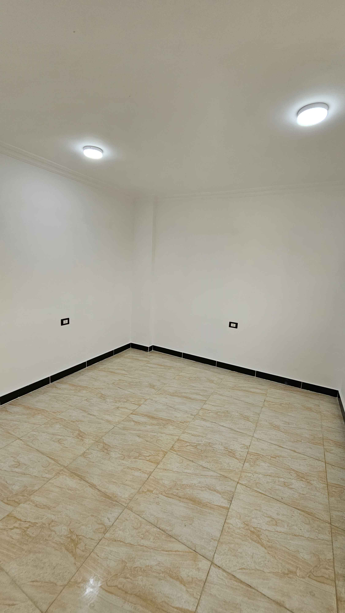 شاليه اول علوي بروف فيو بحر تشطيب الترا سوبر لوكس بالتقسيط والاستلام فوررري في الساحل الشمالي قرية بدر 