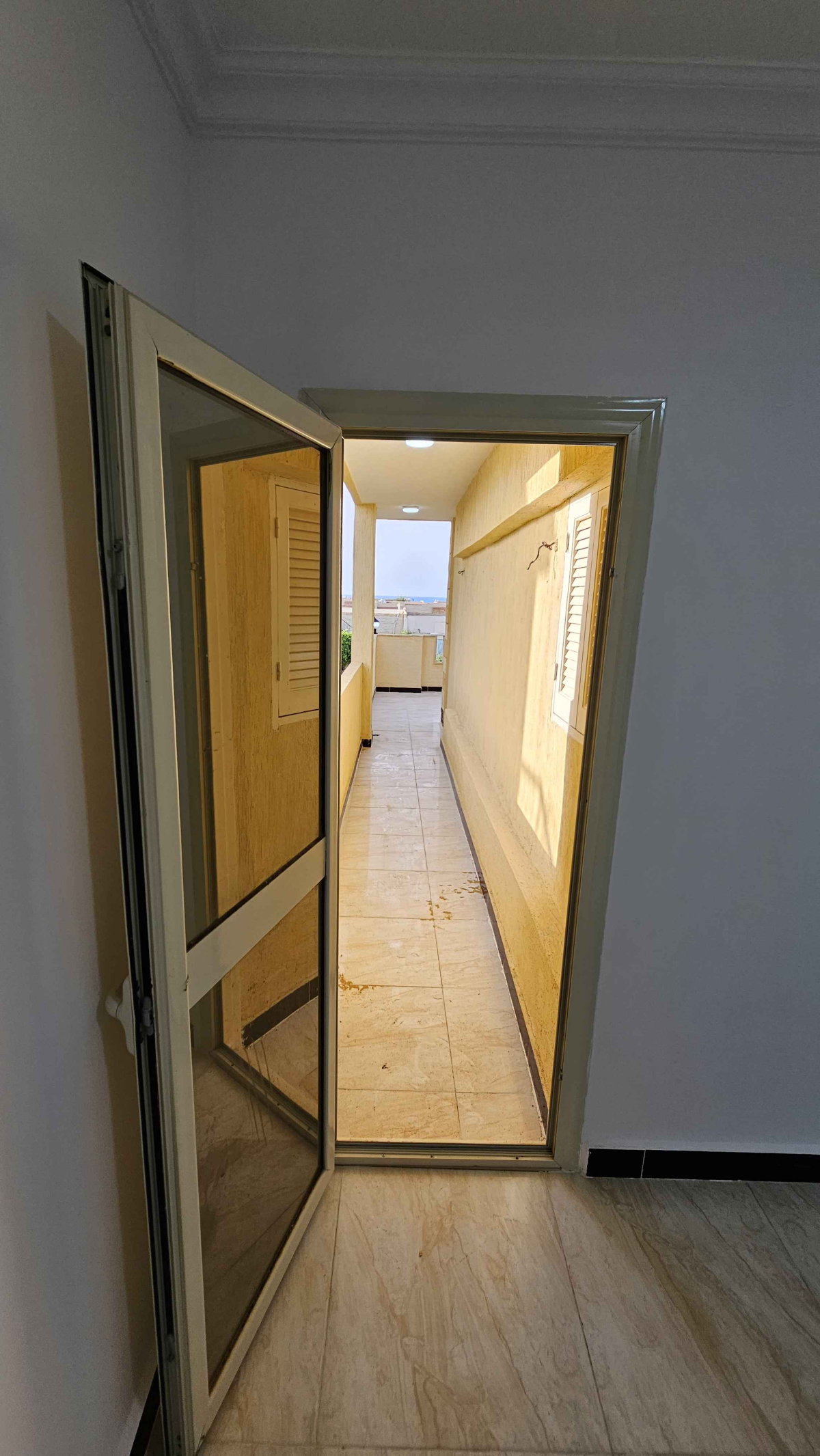 شاليه اول علوي بروف فيو بحر تشطيب الترا سوبر لوكس بالتقسيط والاستلام فوررري في الساحل الشمالي قرية بدر 