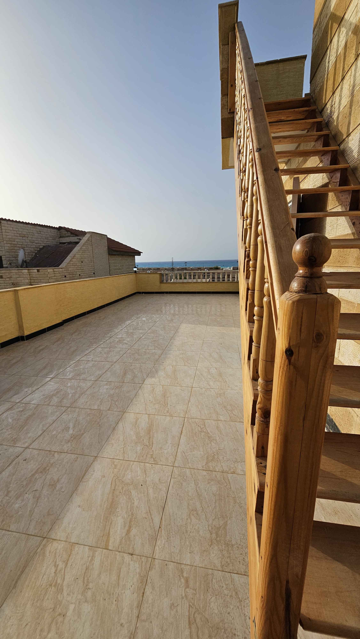 شاليه اول علوي بروف فيو بحر تشطيب الترا سوبر لوكس بالتقسيط والاستلام فوررري في الساحل الشمالي قرية بدر 