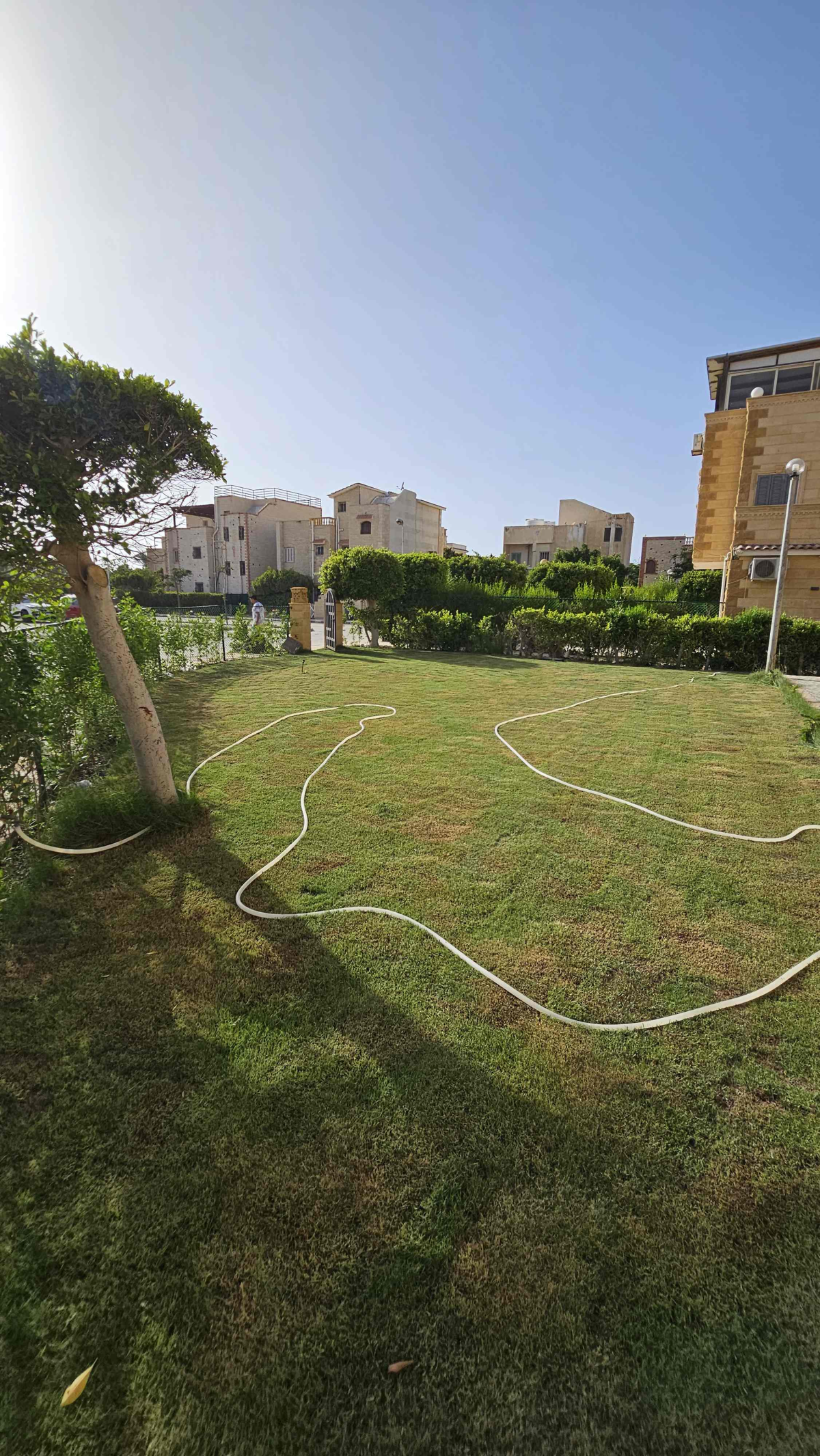 شاليه ارضي بحديقة للبيع بالتقسيط في قرية بدر الساحل الشمالي تشطيب الترا سوبر لوكس ولاستلام فوررري 