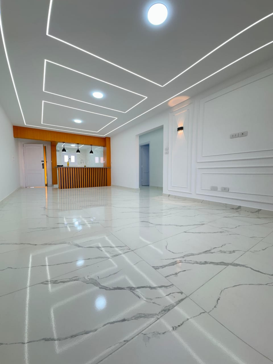 شاليه للبيع اول علوي فيو بحر وحمام سباحه بالساحل الشمالي قرية مارينا فلاورز 