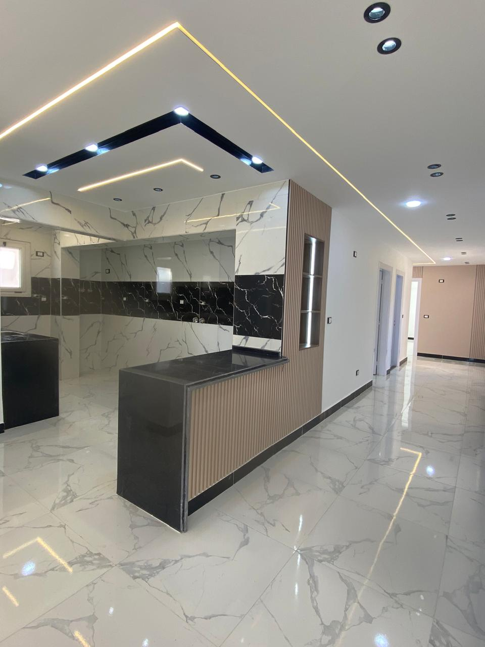 شاليه جميل جدا للبيع بالتقسيط تشطيب عالي جدا في قريه هايدي الساحل الشمالي